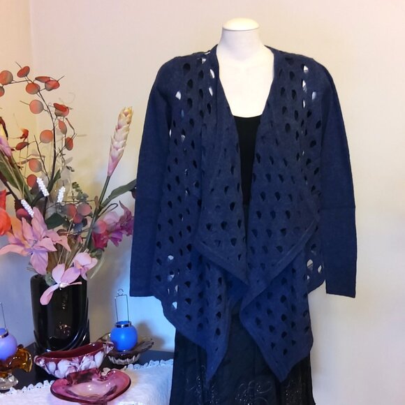 NWT mac & jac Women’s Blue Lightweight Long Sleeve Crochet Cardigan Sweater M - Picture 2 of 7